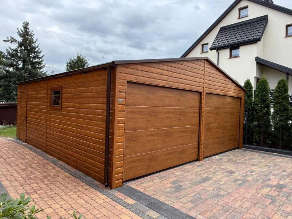 Fahatású garázs szekcionált kapuval 6,5 m x 7 m ID-S34