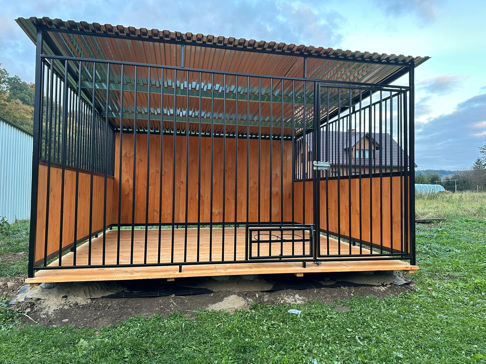 KUTYAKENNEL 3 × 3 m ID K01