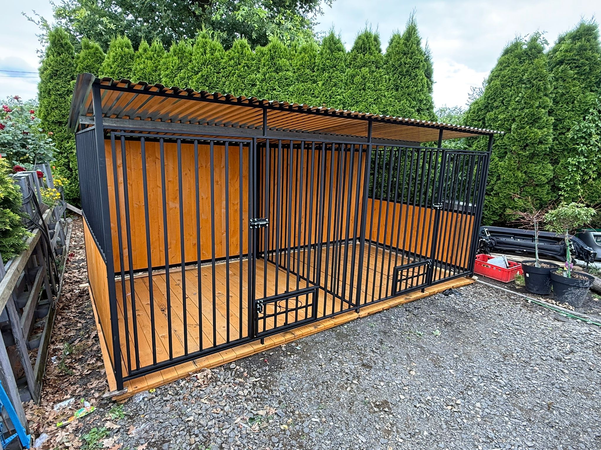 KUTYAKENNEL 4×2 m ID K06