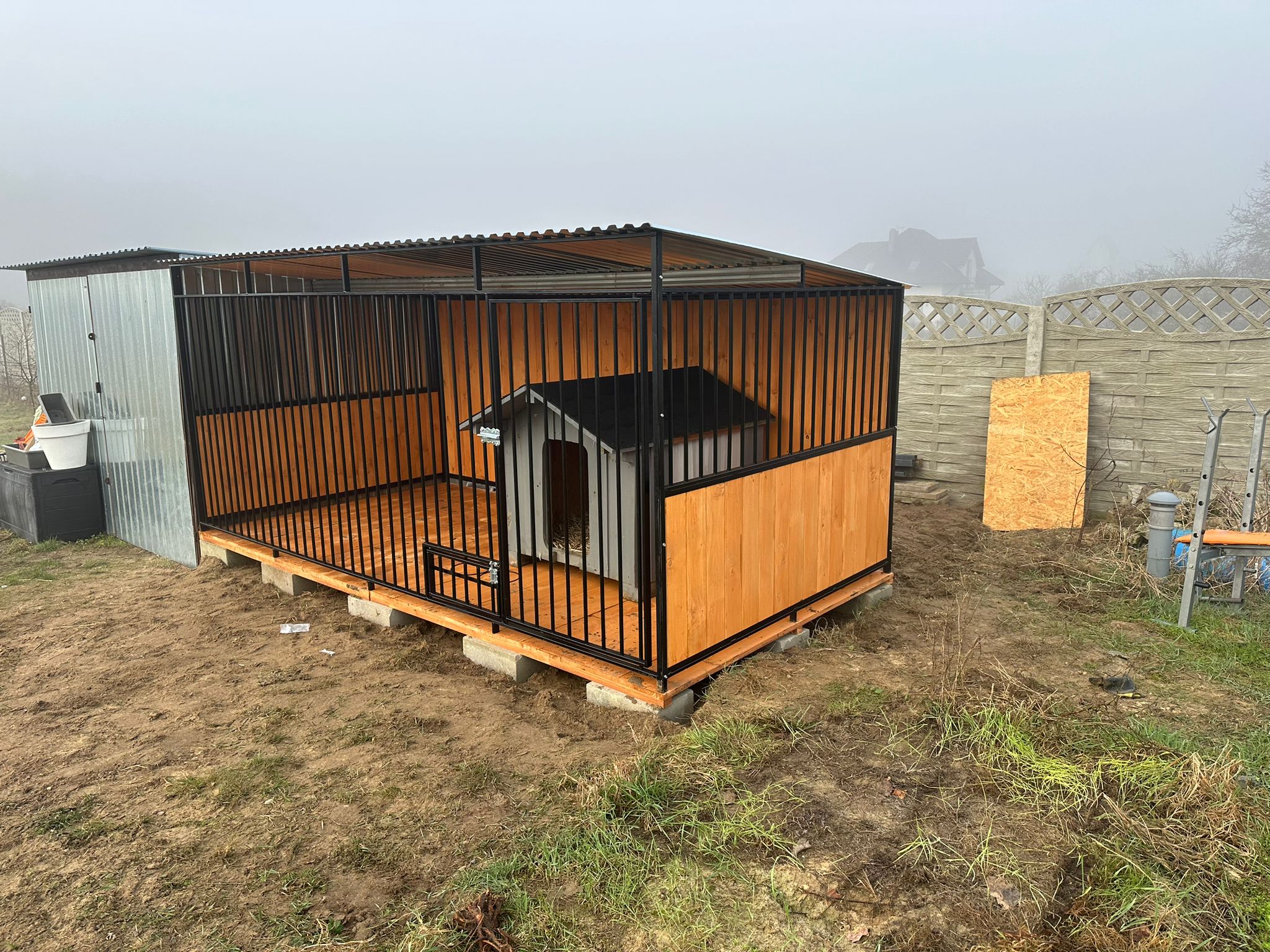 KUTYAKENNEL 4 × 2 m ID K31